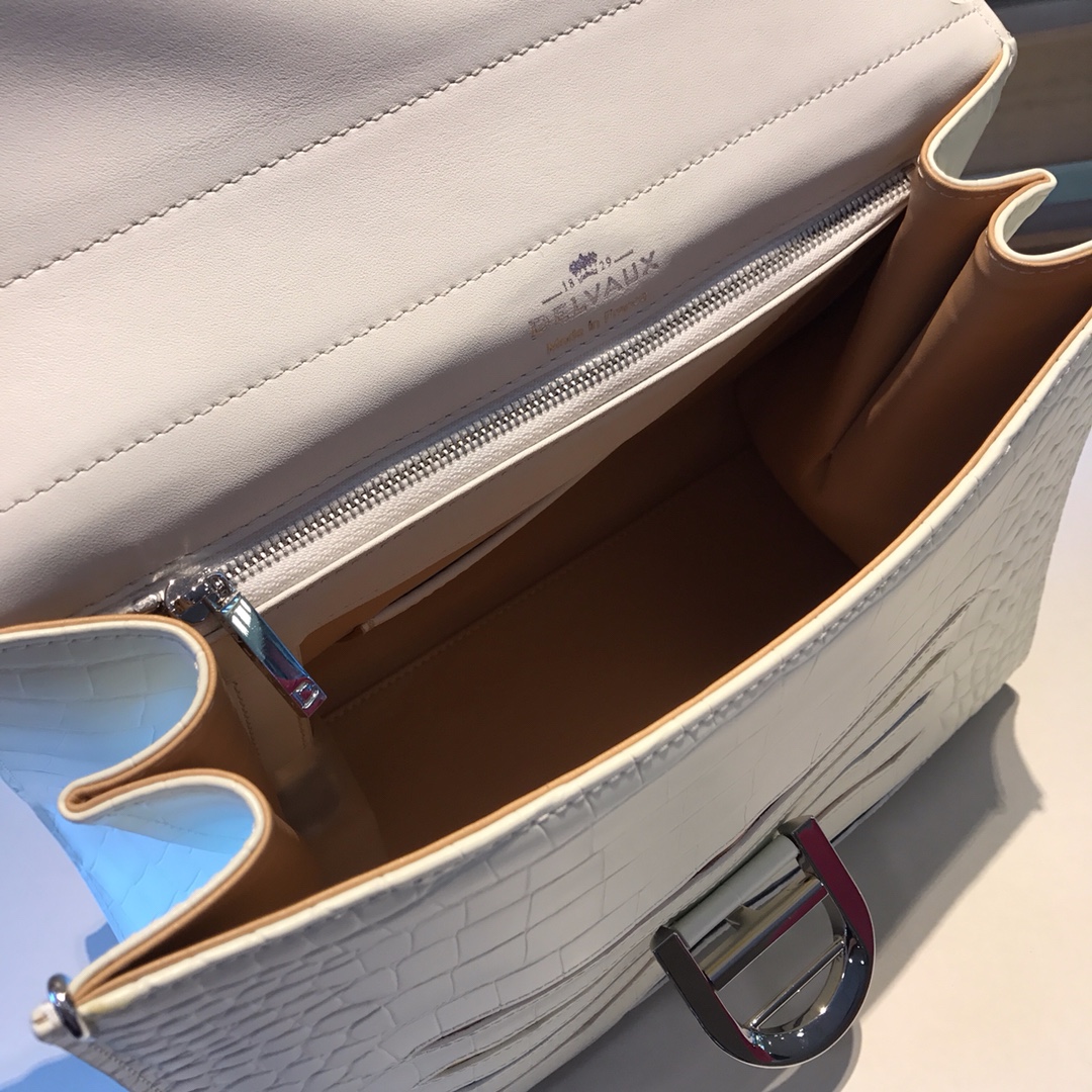 델보 브리앙 MM 크로커다일 토트백 화이트